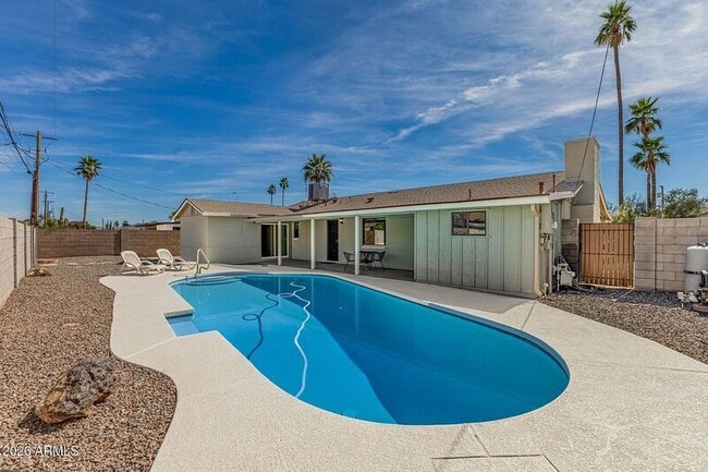 property at 220 E McKinley St