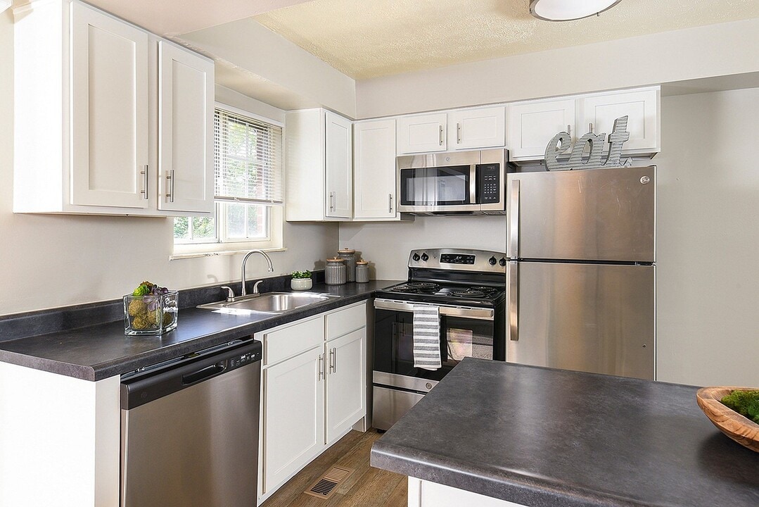 Heritage Hills in Jefferson Hills, PA - Building Photo