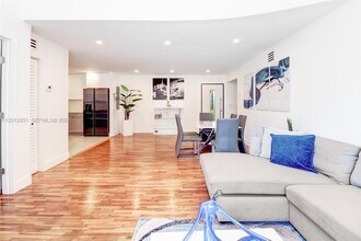 360 NE 116th St in Miami, FL - Building Photo - Building Photo