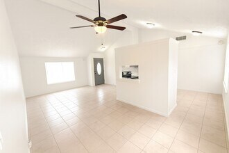 2503 Ironclad Dr in League City, TX - Building Photo - Building Photo