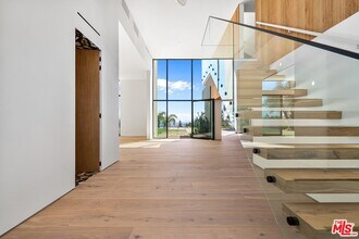 2501 Banyan Dr in Los Angeles, CA - Building Photo - Building Photo