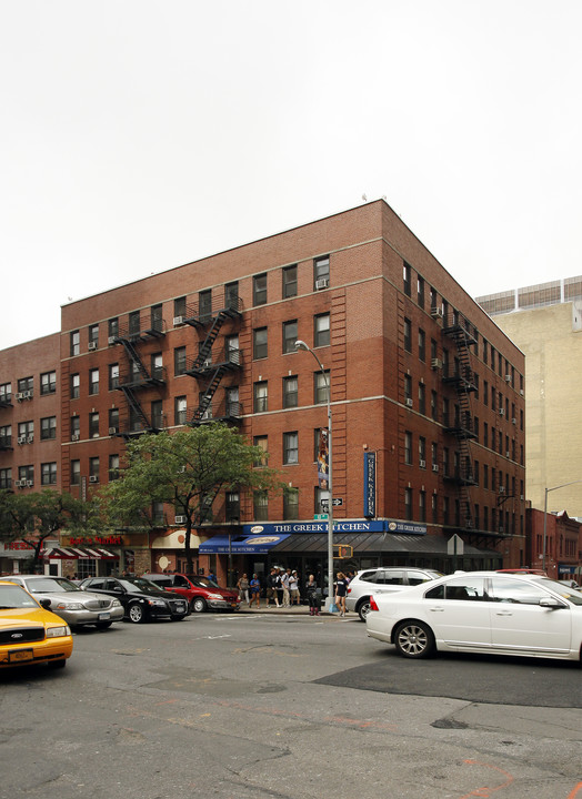 885 Tenth Ave in New York, NY - Foto de edificio