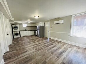 Room in Duplex on Heathcliff St in Charlotte, NC - Building Photo - Building Photo