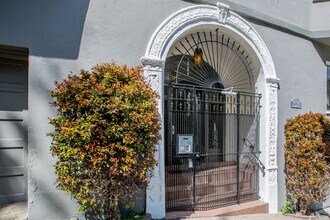 390 Liberty in San Francisco, CA - Building Photo - Building Photo