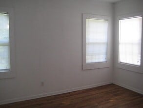 205 Oscar St in Taylor, TX - Building Photo - Building Photo