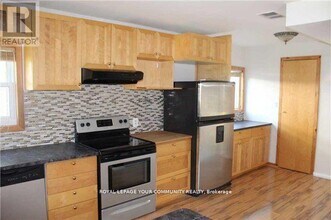 303 Kenwood Ave in Georgina, ON - Building Photo - Building Photo