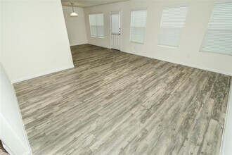 3323 Gold Star Dr in Houston, TX - Building Photo - Building Photo