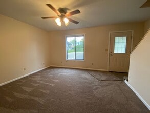 200 Vickie Lynn Ln in St. Robert, MO - Building Photo - Building Photo