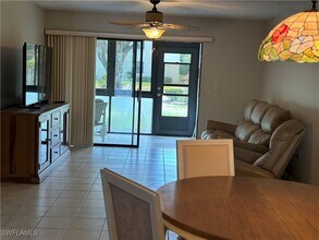 9315 Central Park Dr in Ft. Myers, FL - Building Photo - Building Photo