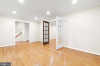 1830 Clifdale Ct in Vienna, VA - Building Photo - Building Photo