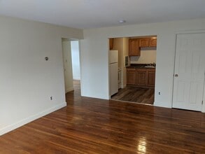 14A Grove St in Arlington, MA - Building Photo - Building Photo