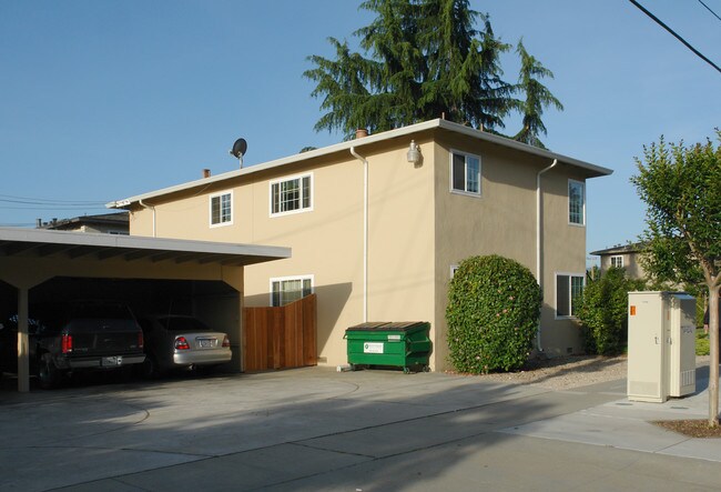 492 Dover Way in Campbell, CA - Building Photo - Building Photo