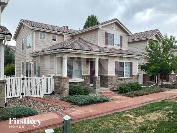 4725 Pasadena Way in Broomfield, CO - Foto de edificio