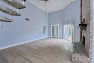 6911 Pouter Dr in Houston, TX - Building Photo - Building Photo