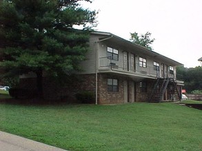 Westwood Apartments in Evansville, IN - Building Photo - Building Photo