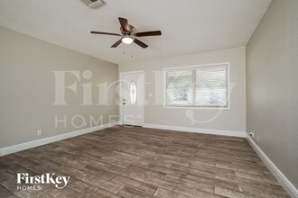 1150 April Ln in North Fort Myers, FL - Building Photo - Building Photo