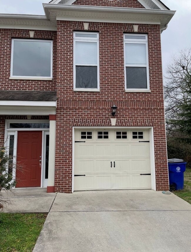 property at 130-132 Emmyllie Ct NE