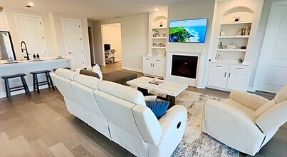 15319 Lucerna St in Naples, FL - Foto de edificio - Building Photo