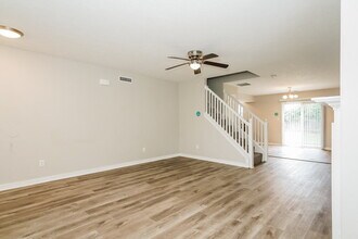 524 Grassy Bend Dr in Greenwood, IN - Building Photo - Building Photo