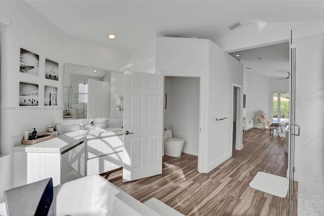 property at 3772 Oak Ridge Cir