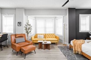 230 E 9th St in Indianapolis, IN - Building Photo