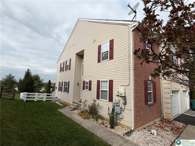 7109 Hunt Dr in Macungie, PA - Foto de edificio - Building Photo