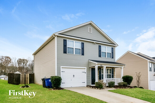 352 Azalea Dr in Winston-Salem, NC - Foto de edificio - Building Photo
