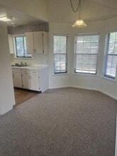 728 W San Antonio St in Lockhart, TX - Building Photo - Building Photo