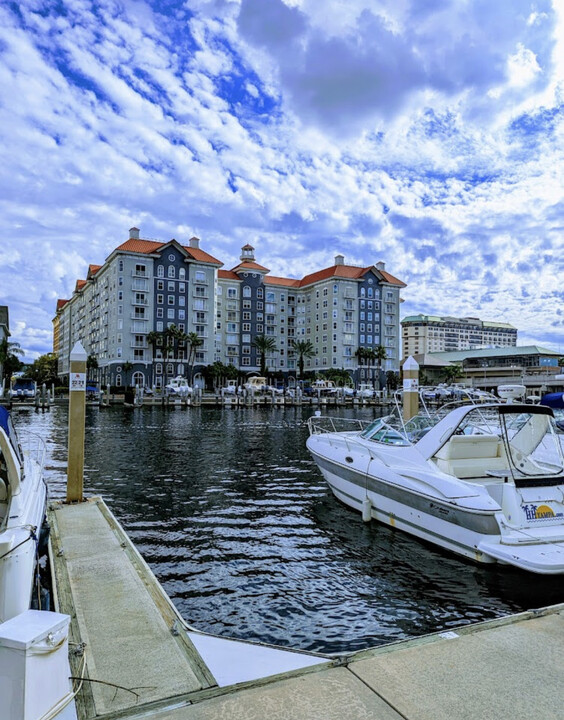 700 S Harbour Island Blvd, Unit 318 in Tampa, FL - Building Photo