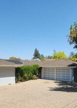 287 Portola Rd in Portola Valley, CA - Building Photo - Building Photo