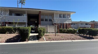 2822 Loveland Dr in Las Vegas, NV - Building Photo