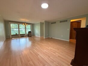 56 Wedgewood Dr in Naugatuck, CT - Building Photo - Building Photo