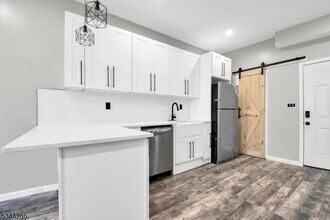 29 Edison St in Bloomfield, NJ - Building Photo - Building Photo