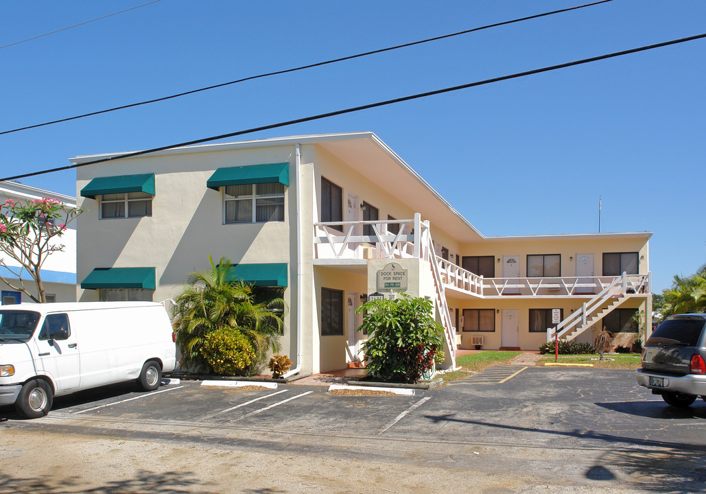 Harborside in Pompano Beach, FL - Foto de edificio