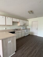 106 Charlton Rd in Hubert, NC - Building Photo - Building Photo