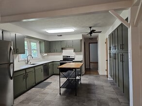 1307 Harris St in State College, PA - Building Photo - Building Photo