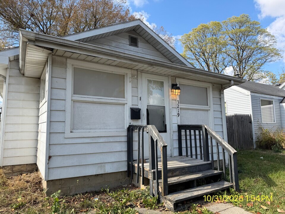 3219 S Vine St in Muncie, IN - Building Photo