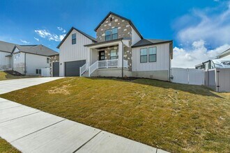 1241 Boxelder Dr in Saratoga Springs, UT - Building Photo - Building Photo