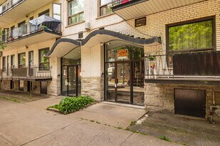 4524-4530 De Brébeuf in Montréal, QC - Building Photo