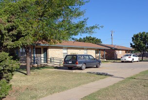96 West in Lubbock, TX - Building Photo