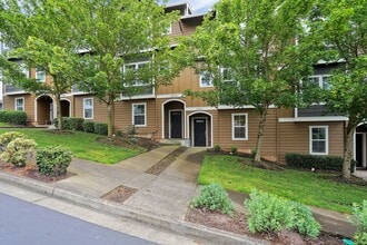 1976 Hawksview Ave SE in Salem, OR - Building Photo - Building Photo