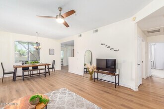 15252 N 100th St in Scottsdale, AZ - Building Photo - Building Photo