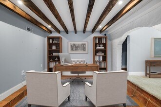 330 1/2 E St in Boston, MA - Building Photo - Building Photo