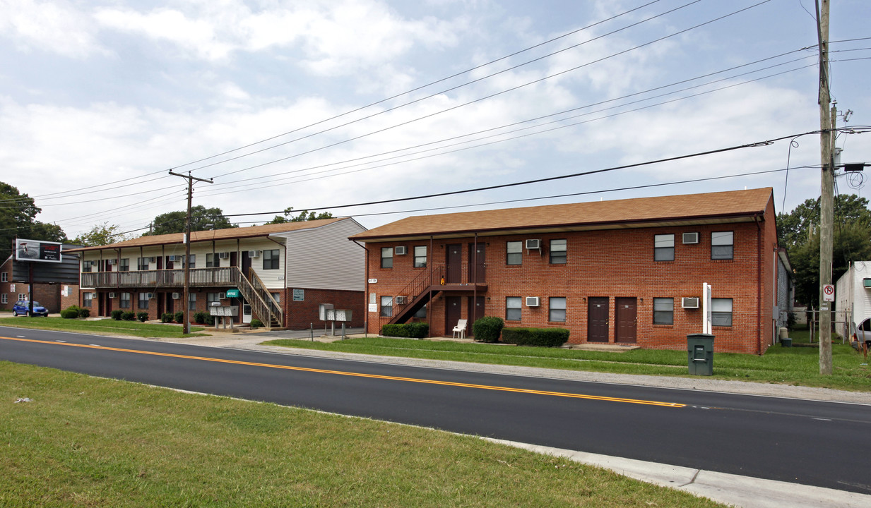 Lansdale Garden Apartments in Norfolk, VA - Building Photo