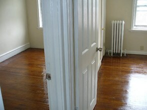 5143 Akron St in Philadelphia, PA - Building Photo - Building Photo