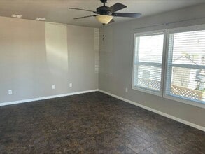 19225 N Cave Creek Rd in Phoenix, AZ - Building Photo - Building Photo