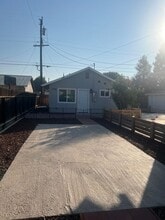 578 N Acacia Ave in Reedley, CA - Building Photo - Building Photo