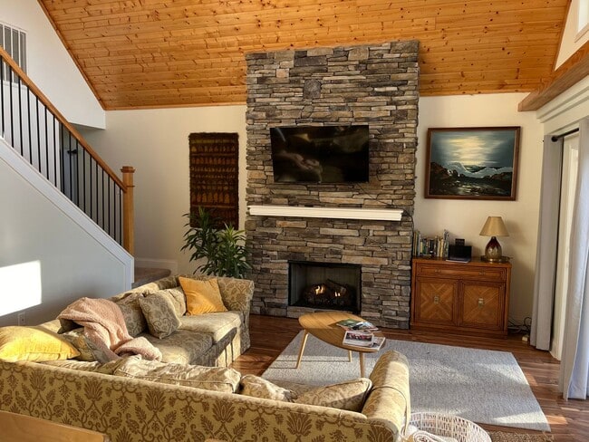 192 Caledonia Rd in Landrum, SC - Building Photo - Building Photo