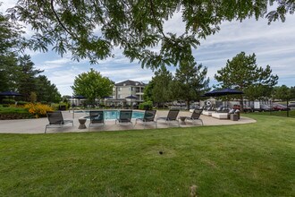 Kallisto at Bear Creek in Lakewood, CO - Building Photo - Building Photo