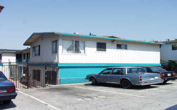 4026-4032 Winona Ave in San Diego, CA - Building Photo - Building Photo